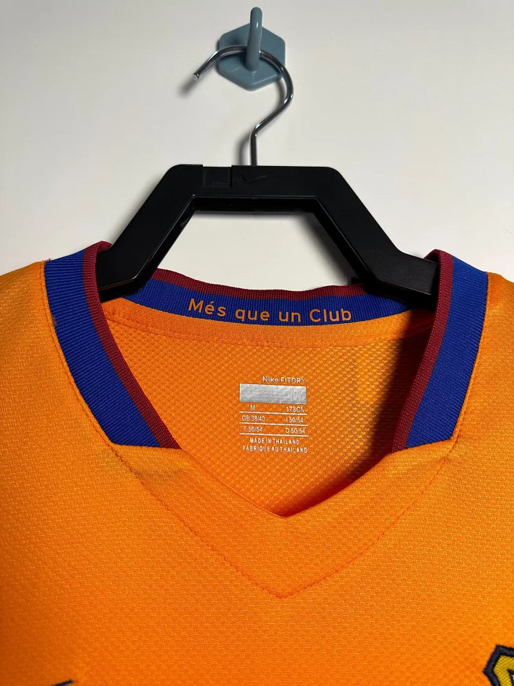 2006/07 Barcelona Away Retro Jersey