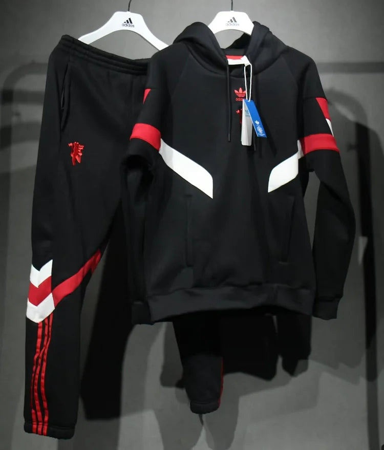 Retro Manchester United black sweatshirt suit
