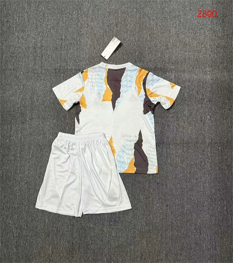 2024/25 Real Madrid Training Jersey - Kids Kit