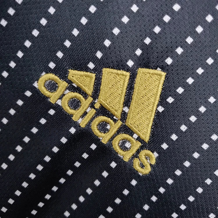 2021/22 Bayern away jersey