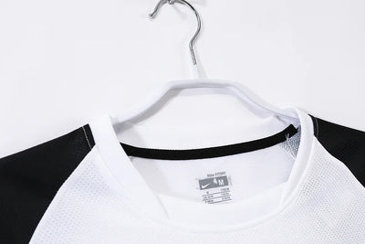 2010/11 Manchester United Away Shirt - Champions League Edition