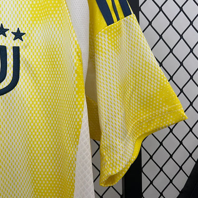 2024/25 Juventus Away Shirt