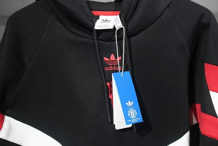 Retro Manchester United black sweatshirt suit