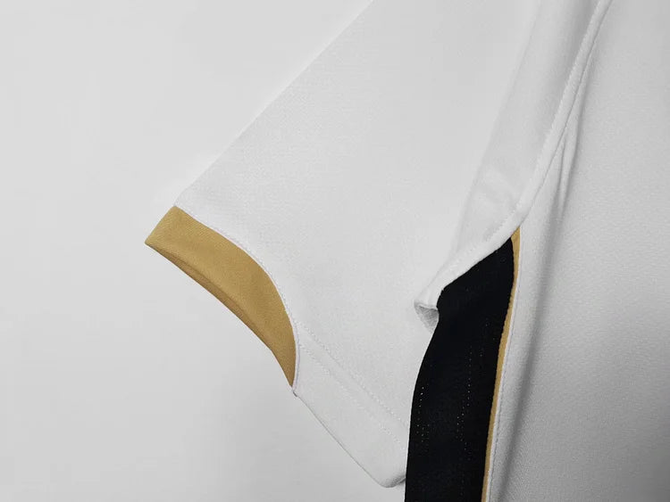 2006/07 Manchester United away retro jersey