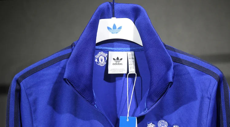 2024/25 Manchester United Trefoil Retro Jacket Blue Kit