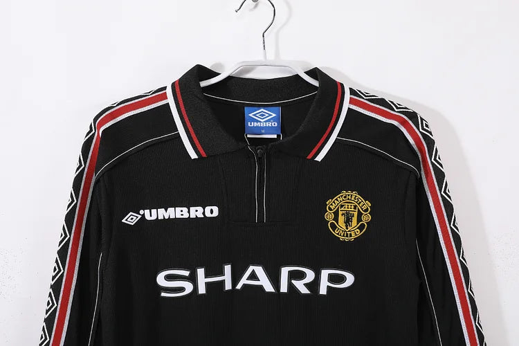 1998/99 Manchester United Classic Retro Long Sleeve Shirt