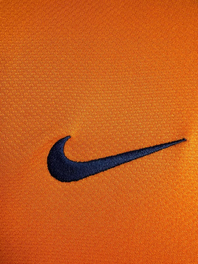 2006/07 Barcelona Away Retro Jersey