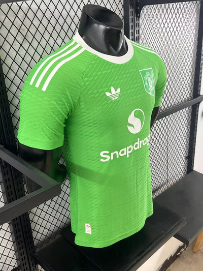 2025/2026 Manchester United Goalkeeper Player Edition