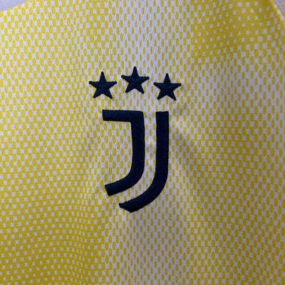 2024/25 Juventus Away Shirt