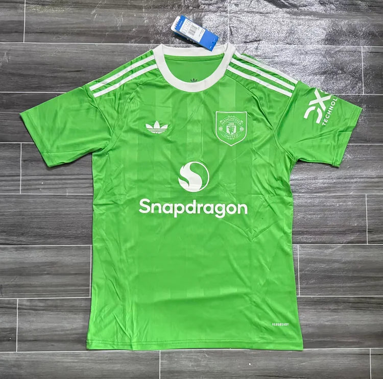 2025/2026 Manchester United Goalkeeper Fan Edition
