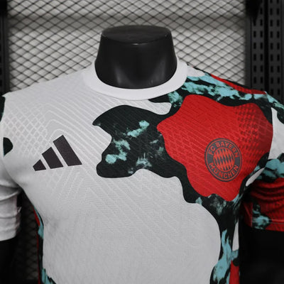 2025/26 Bayern Training Shirt - Player Edition