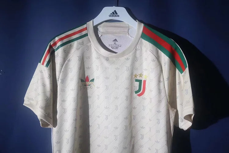 2024/25 Juventus co-branded T-shirt