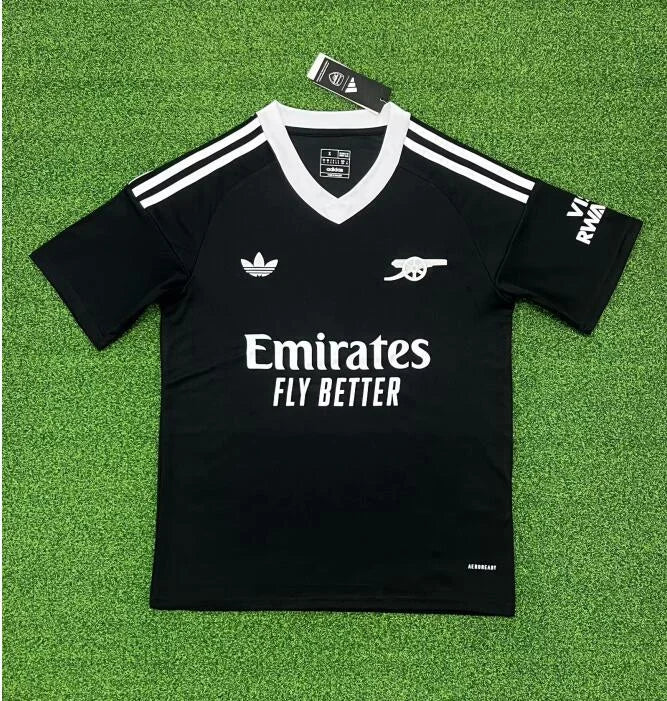 2024/25 Arsenal goalkeeper jersey.