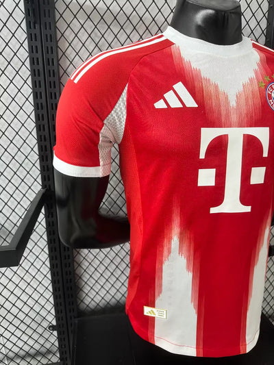 25/26 Bayern home players edition