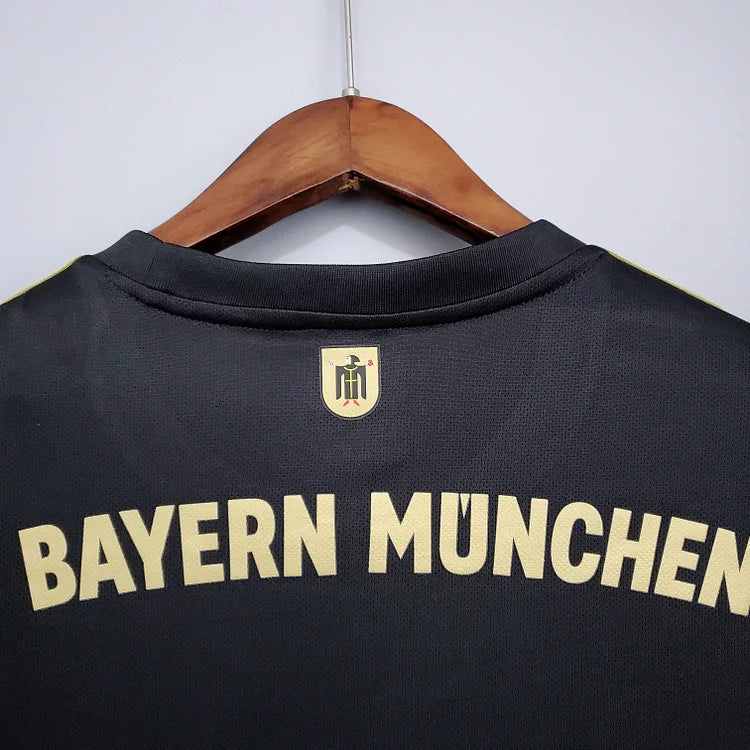 2021/22 Bayern away jersey