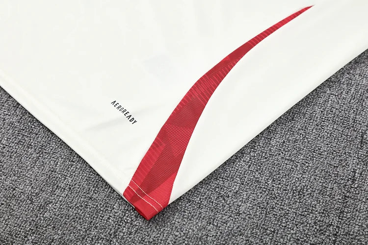 2025/2026 Manchester United Short-Sleeved Training Suit -
