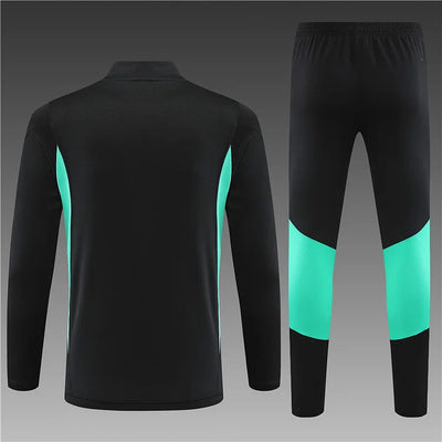 2023/24 Manchester United Half-Zip Long Sleeve Training Kit.