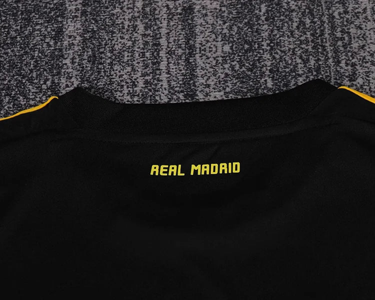 2011/12 Real Madrid Goalkeeper Black - Kids Kit