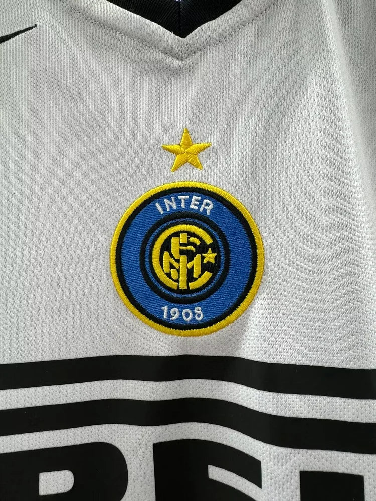 2004/05 Inter Milan away retro jersey