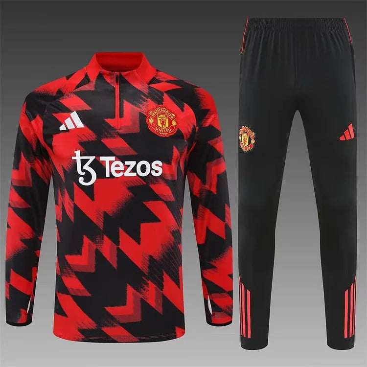 25/26 Manchester United red and black long-sleeved training suit
