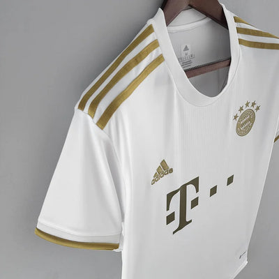 2022/23 Bayern away jersey