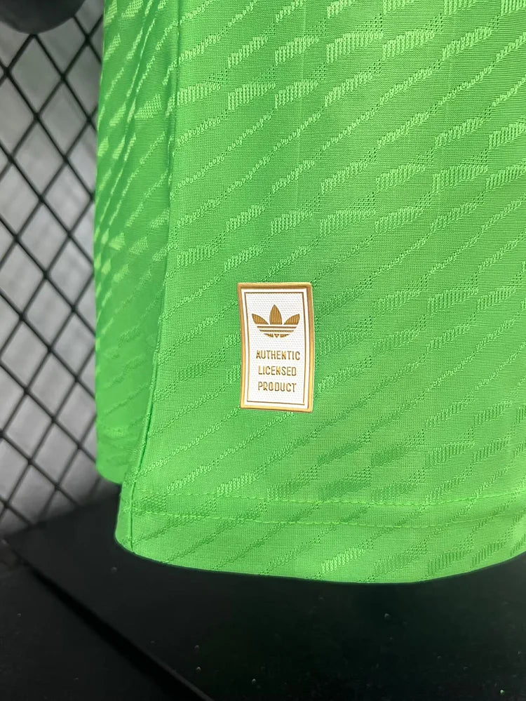 25/26 Manchester United Goalkeeper Player Edition