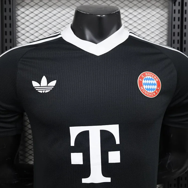 2024/25 Bayern goalkeeper jersey - player version