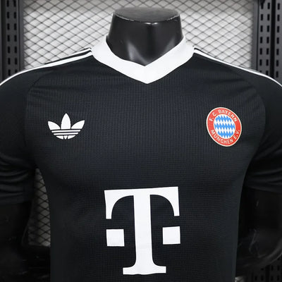 2024/25 Bayern goalkeeper jersey - player version
