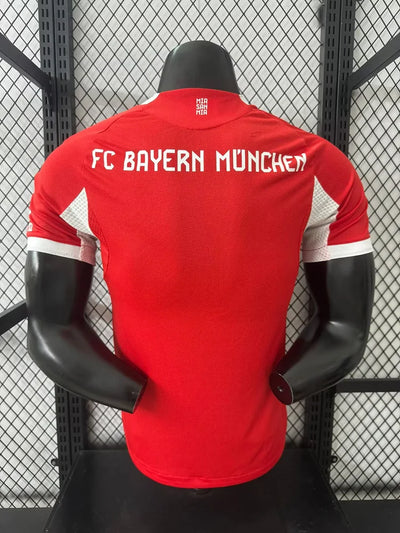25/26 Bayern home players edition