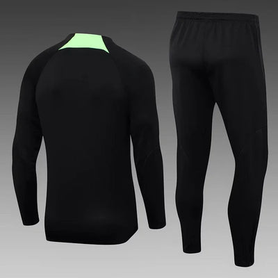 2023/24 Liverpool Half-zip training suit black