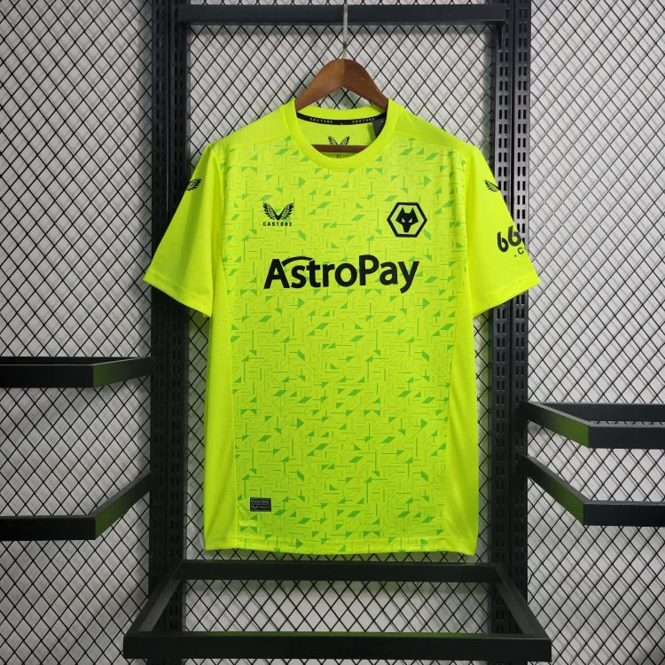 2023/2024 Wolverhampton Wanderers Goalkeeper Football Shirt