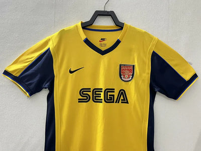2000/01 Arsenal away jersey