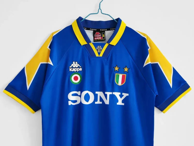 1995/96 Juventus away retro jersey