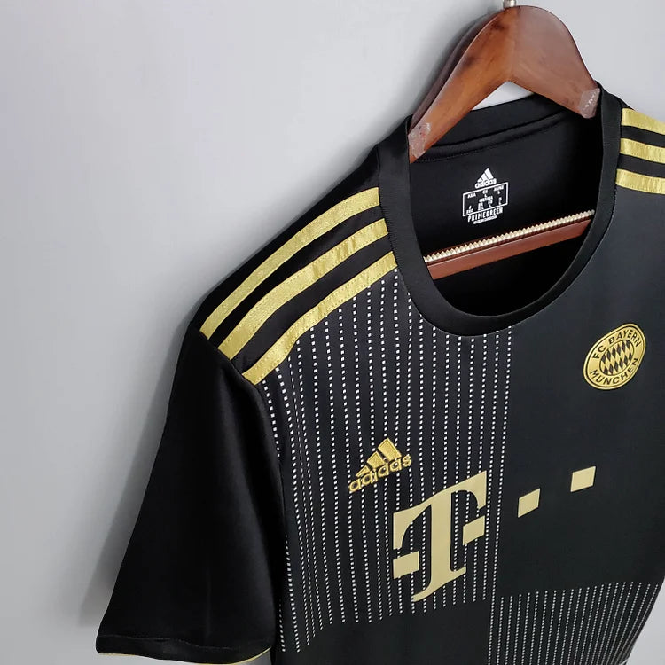 2021/22 Bayern away jersey