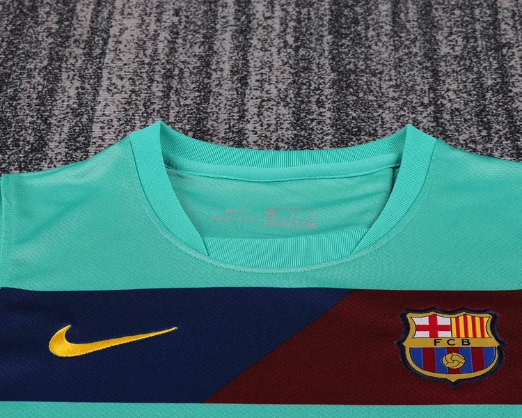 2010/11 Barcelona Away Retro - Kids Kit