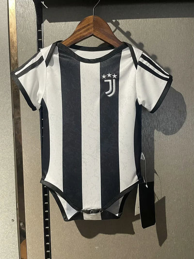 2024/25 Juventus Home Shirt - Infant Kit