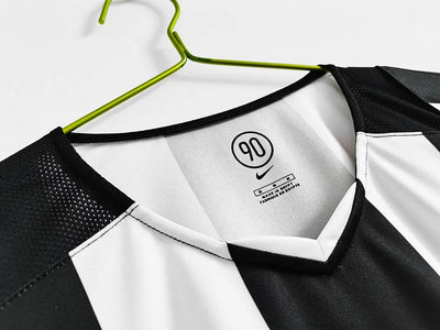 2004/05 Juventus home retro jersey