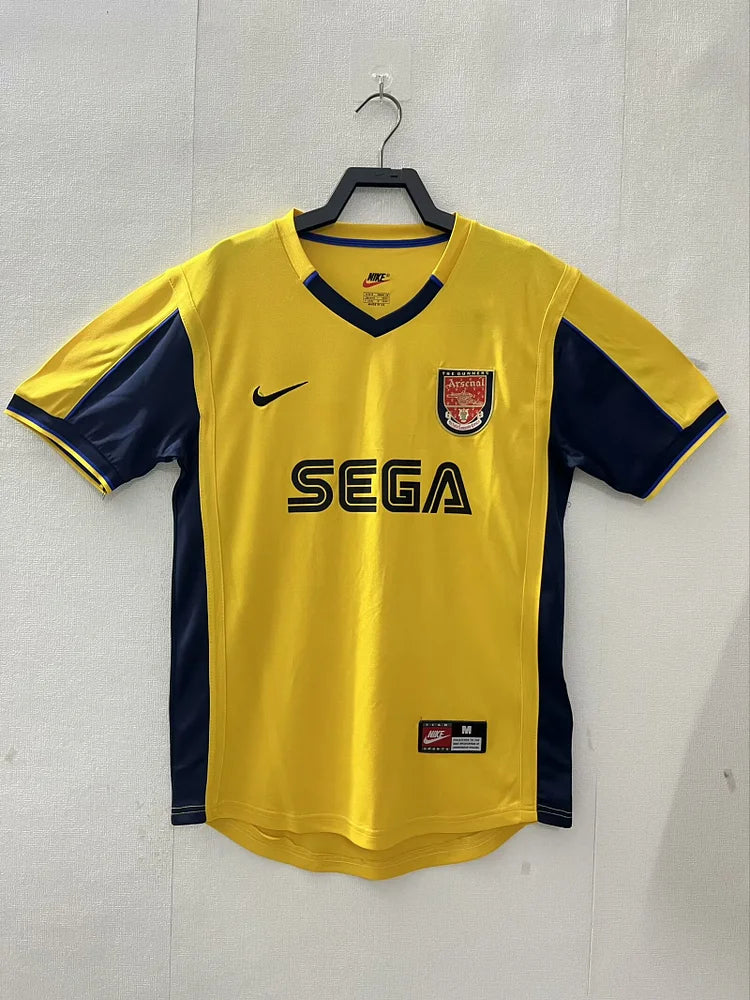 2000/01 Arsenal away jersey