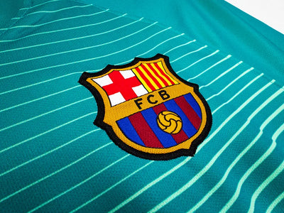 2016/17 Barcelona second away kit