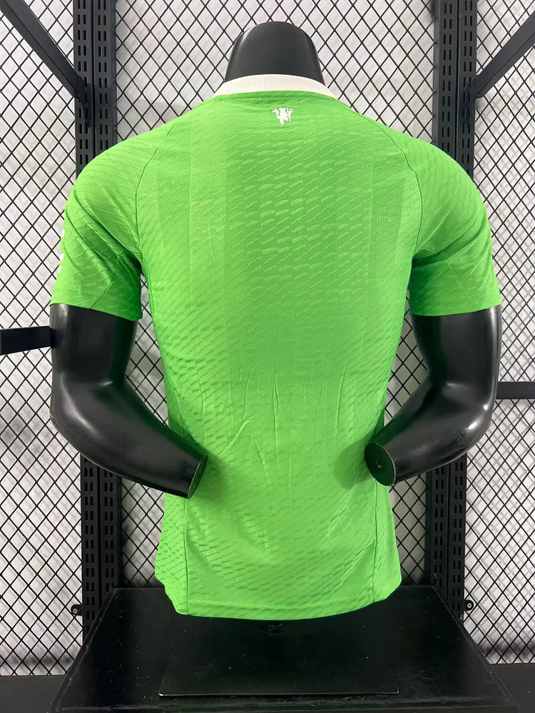 2025/2026 Manchester United Goalkeeper Player Edition