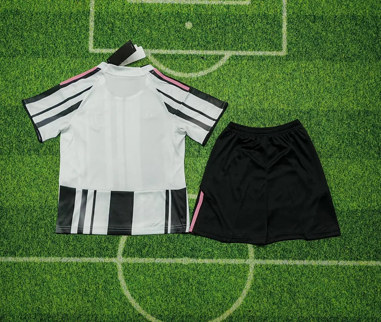 2025/2026 Juventus Home Kidswear