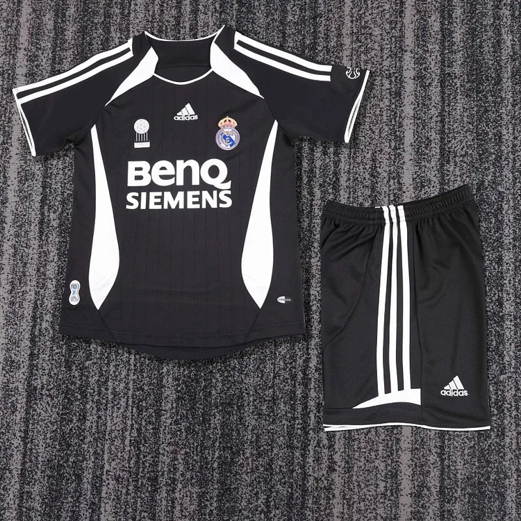 2006/07 Real Madrid Away Kit - Kids Kit