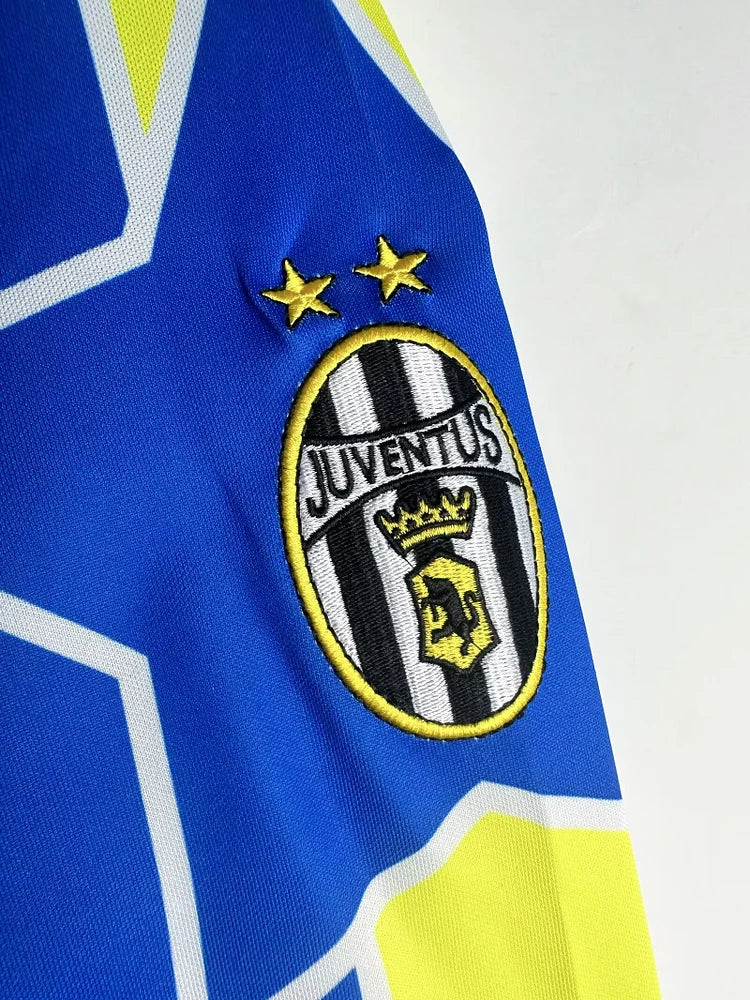 1997/98 Juventus Away Retro Shirt