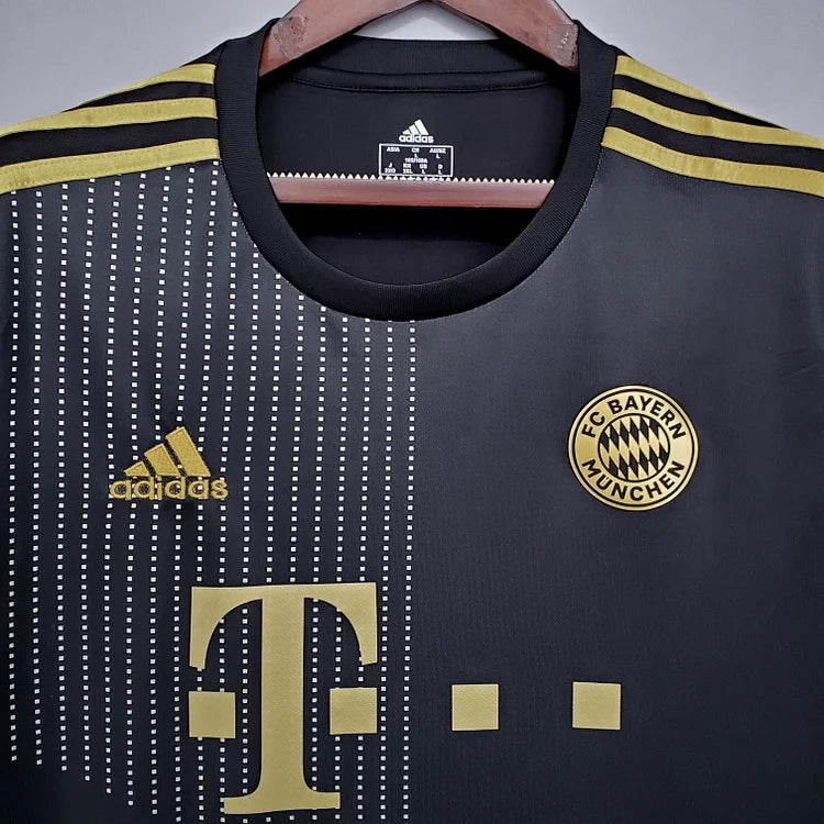2021/22 Bayern away jersey