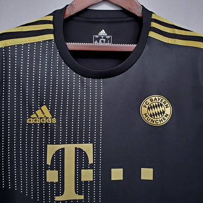 2021/22 Bayern away jersey