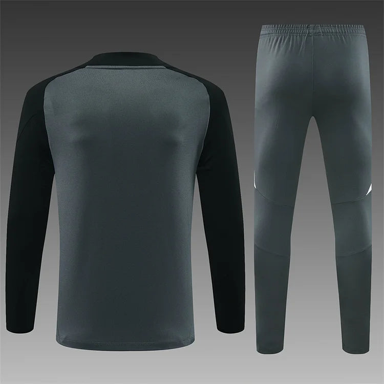 2024/25 Manchester United grey long sleeve training kit.