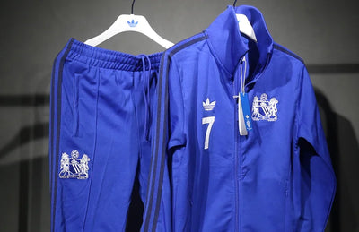 2024/25 Manchester United Trefoil Retro Jacket Blue Kit