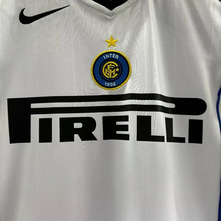 2004/05 Inter Milan away retro jersey