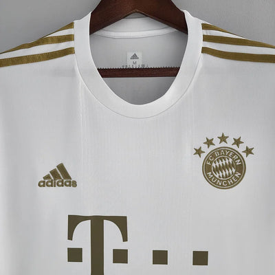 2022/23 Bayern away jersey
