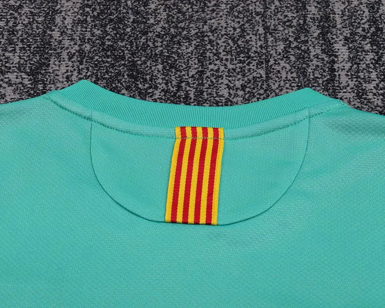 2010/11 Barcelona Away Retro - Kids Kit